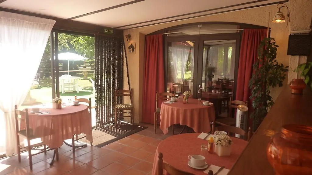 **  Hotel Longo Mai Arles Frankreich