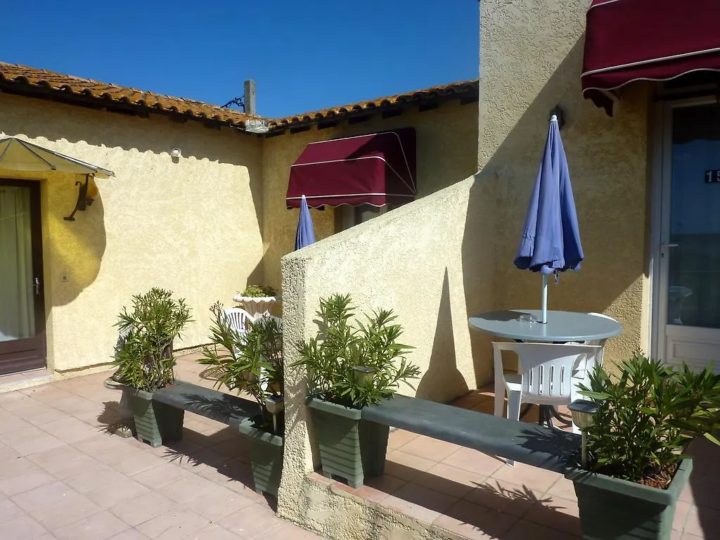 Hotel Longo Mai Arles
